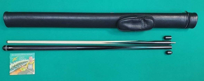 Кий «Каюков Мастер» Чёрный граб/ изумрудный  граб, гравировка 