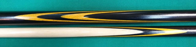 Кий «Каюков Мастер» Чёрный граб/ желтый граб, гравировка 