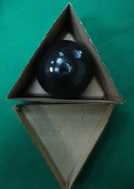 Подставка шар 8 для ручек на треугольнике из бука (скидка 33%)- фото4